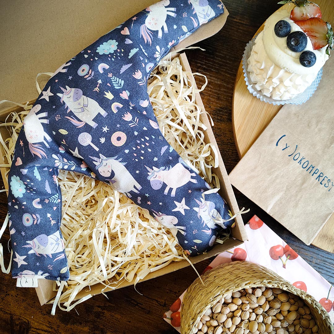 Termofor w idealnym kształcie - wzór Jednorożce - 470g - Yokompres