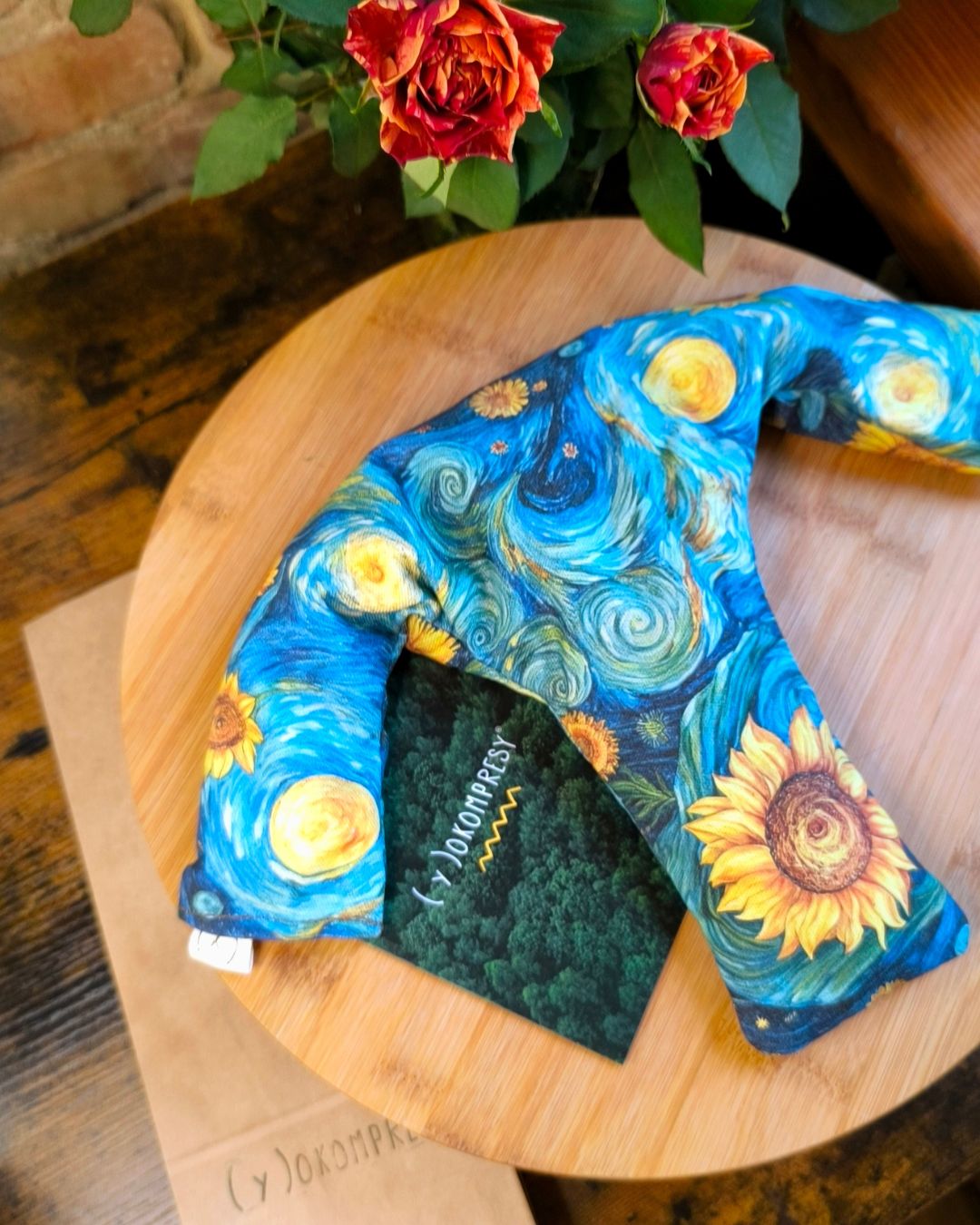 Termofor w idealnym kształcie - wzór Słoneczniki - 470g - Yokompres - obrazek 3